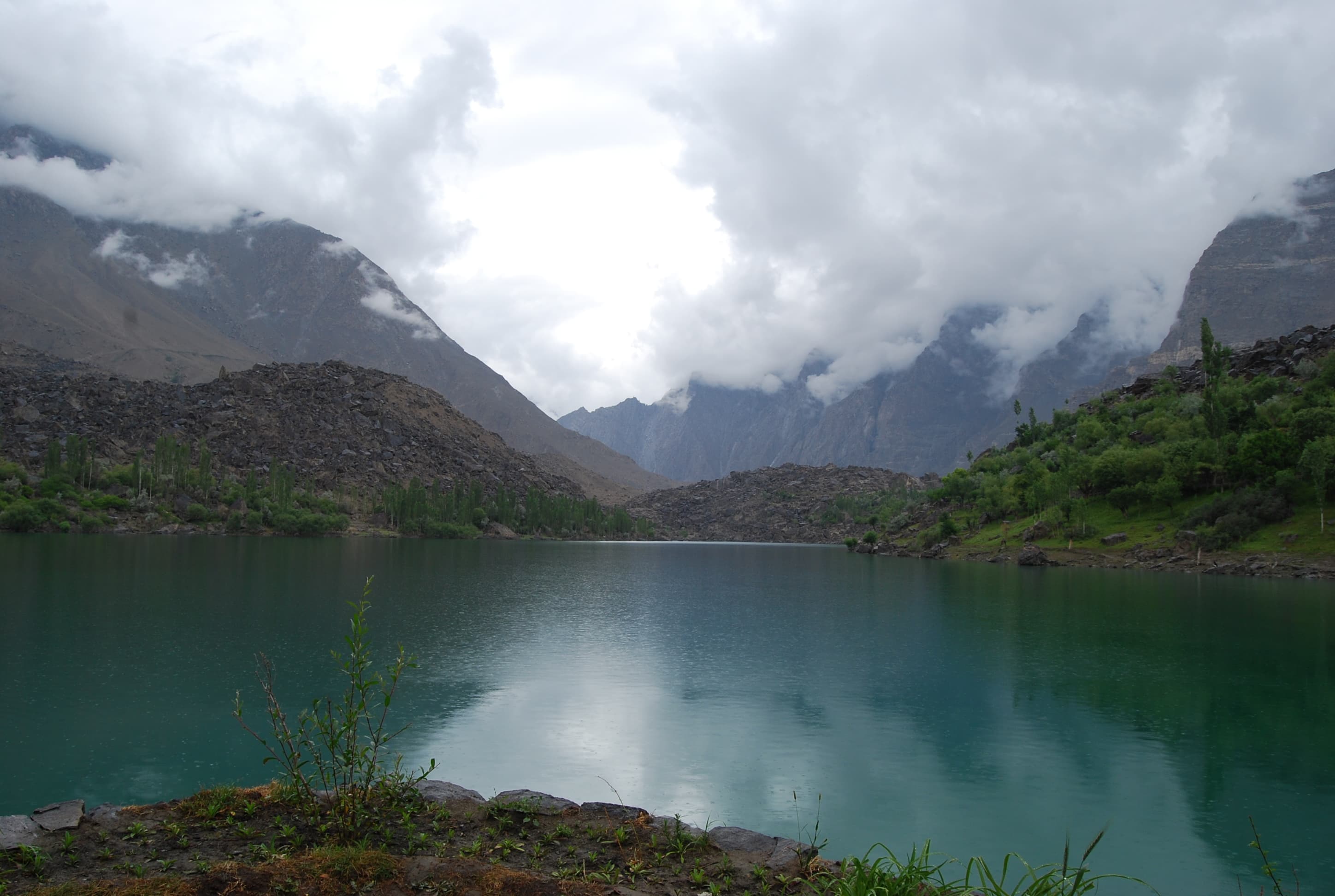 Skardu valley, the Indus river and sand dunes on the Baltistan Discovery tour